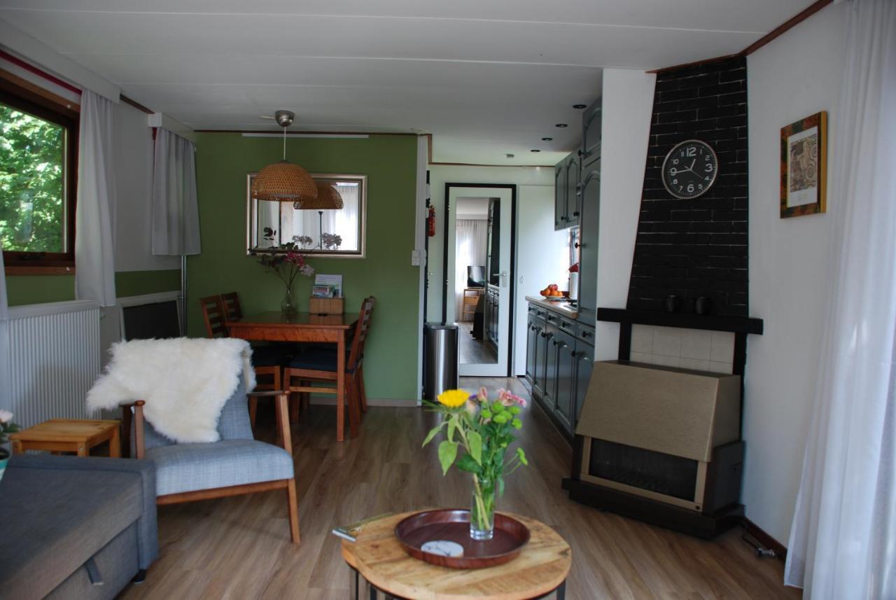 Charmant Chalet Op Een Bospark Op De Veluwe Villa พุทเทิน ภายนอก รูปภาพ