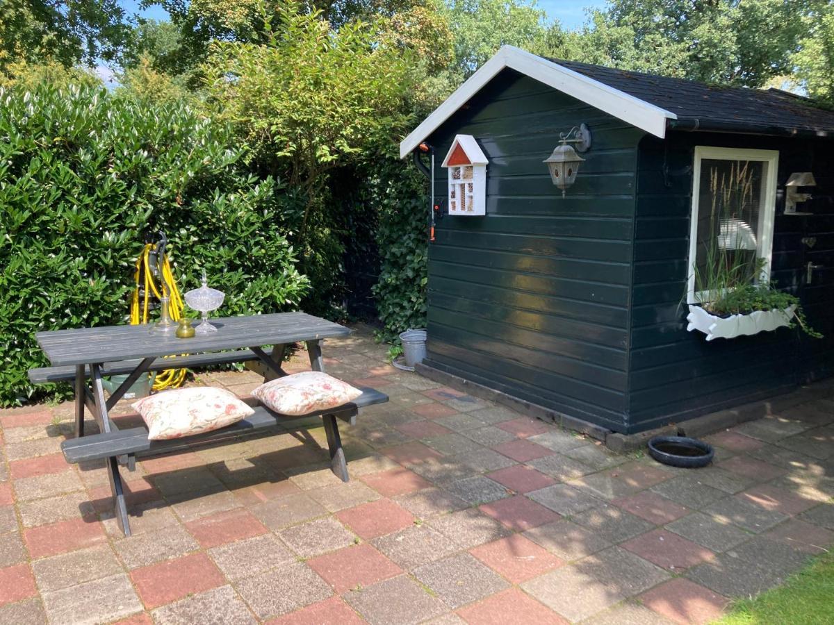 Charmant Chalet Op Een Bospark Op De Veluwe Villa พุทเทิน ภายนอก รูปภาพ